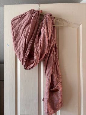 Dusty Rose ring sling by Kyte baby